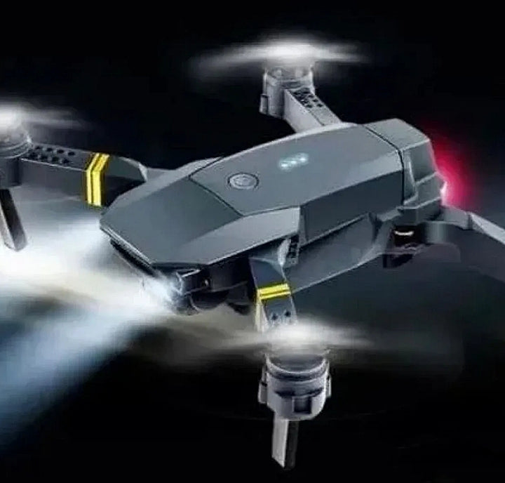 Dron 998 Pro snima iz visine uz pomoć mobilne aplikacije