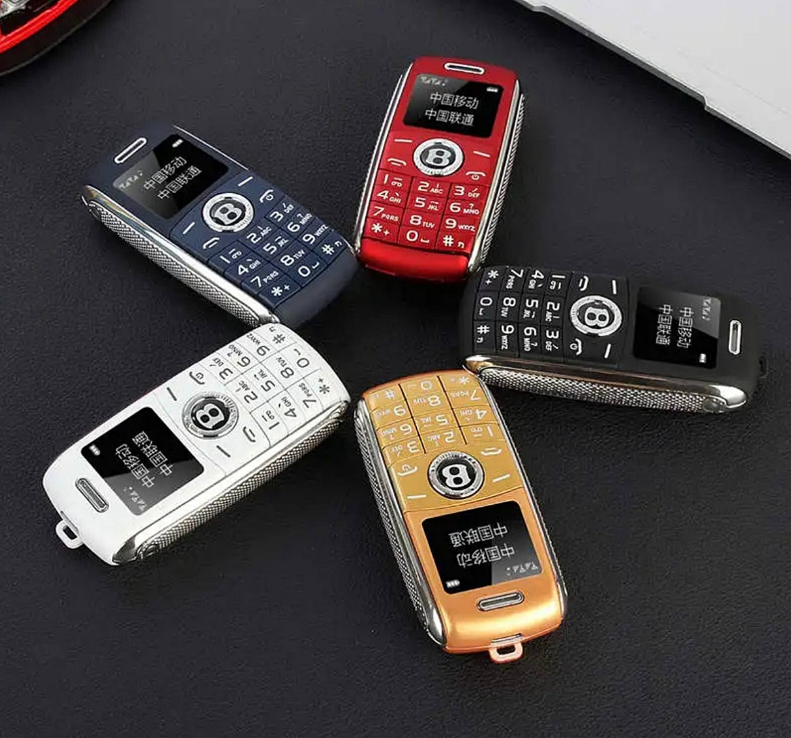 Mini mobilni telefon Bentley sa mrežnim formatom GSM 850/900/1800/1900