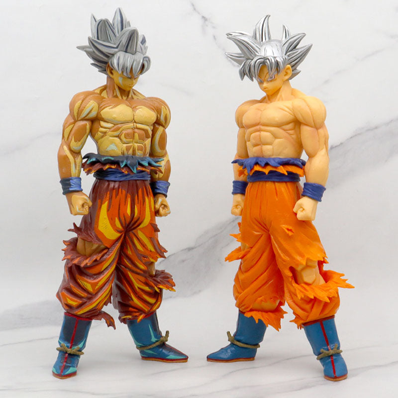 Kolekcionarska figura Gokua u Ultra Instinct formi – 30 cm