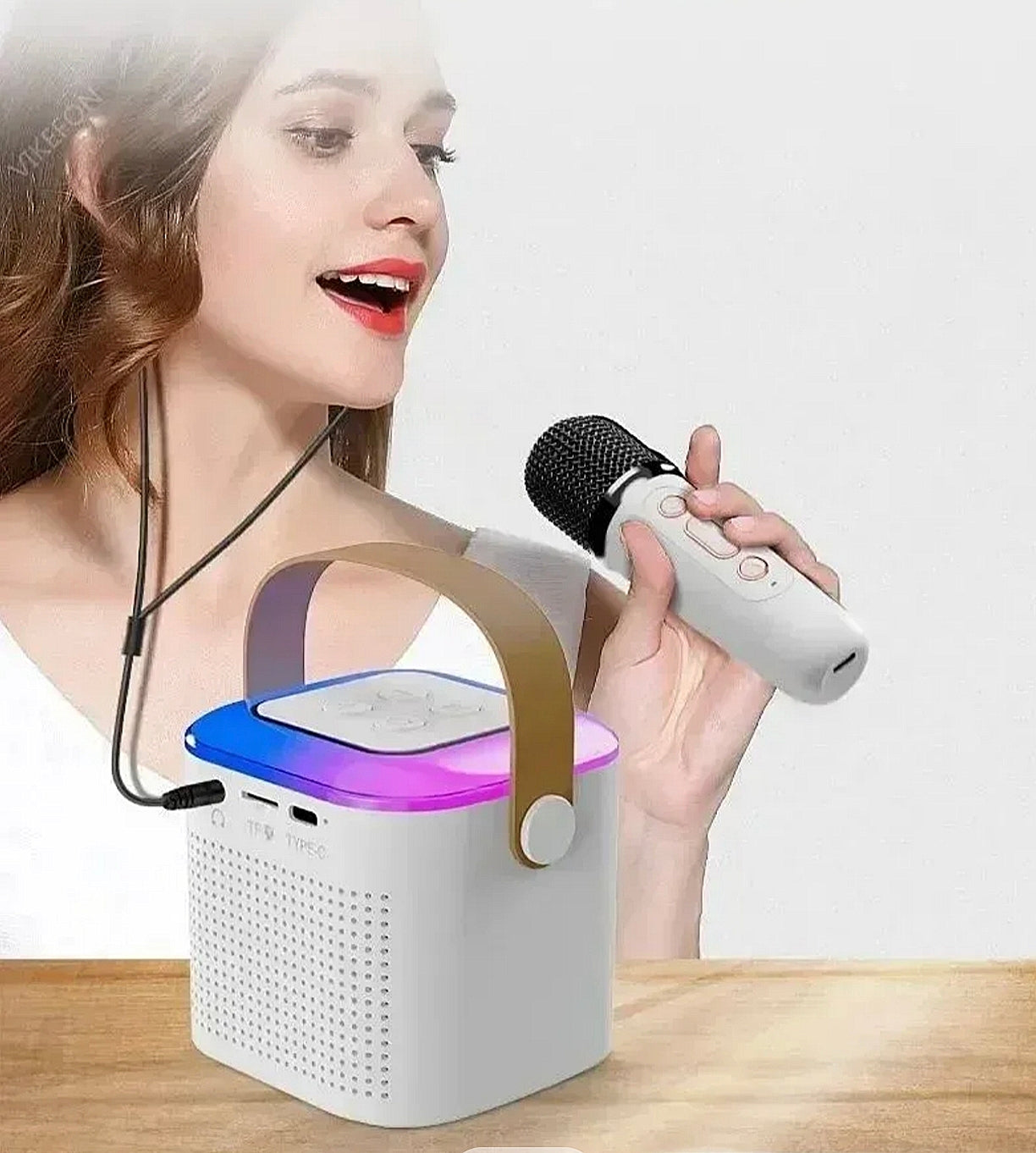 Bluetooth Karaoke Zvučnik sa Mikrofonom