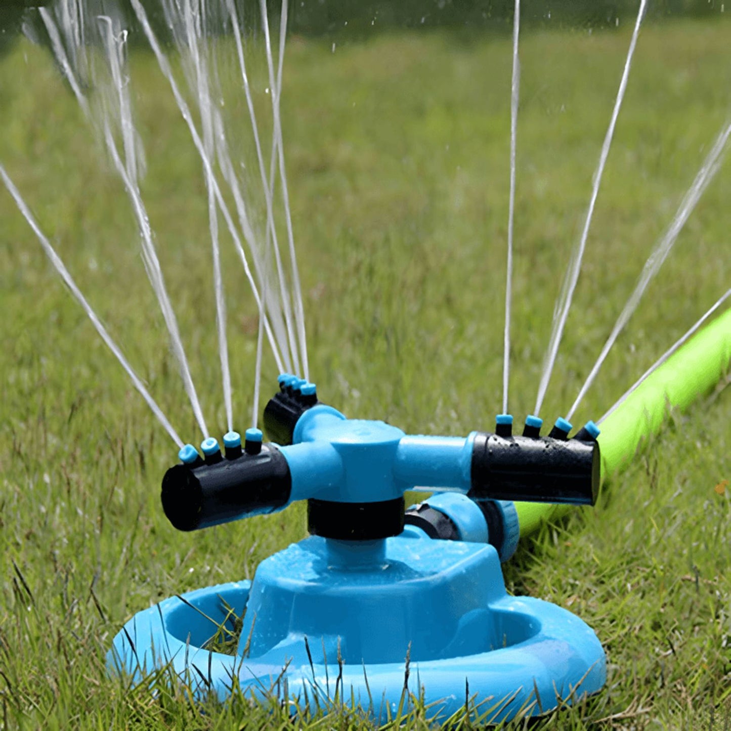 💦🌿 360° Rotirajuća Baštenska Prskalica sa 3 Mlaznice
