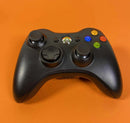 Detaljan prikaz tastera i analognih palica na bežičnom Xbox 360 džojstiku