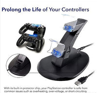 Dupli punjač za PlayStation 4 kontrolere na stolu pored konzole