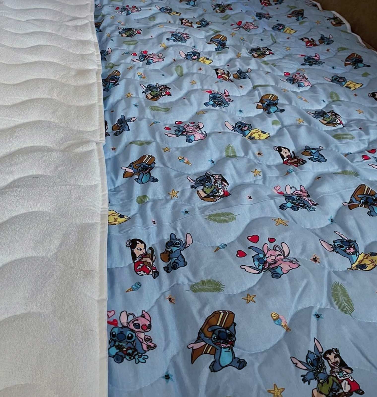 Set posteljine Stitch – navlaka za jorgan, čaršaf i jastučnica