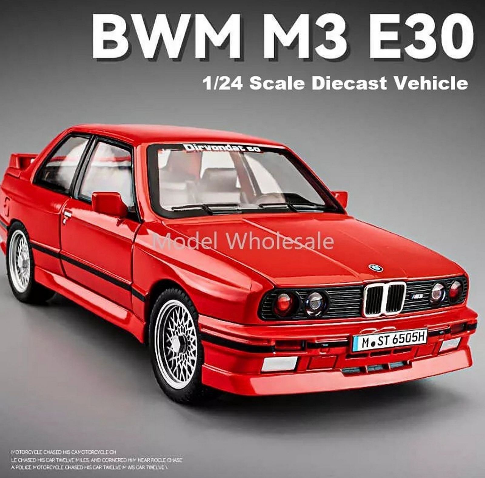 Metalni Bmw E30 M3 sa svetlecim farovima koji otvara vrata haubu i gepek