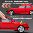 Metalni Bmw E30 M3 sa svetlecim farovima koji otvara vrata haubu i gepek