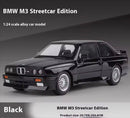 Metalni Bmw E30 M3 sa svetlecim farovima koji otvara vrata haubu i gepek