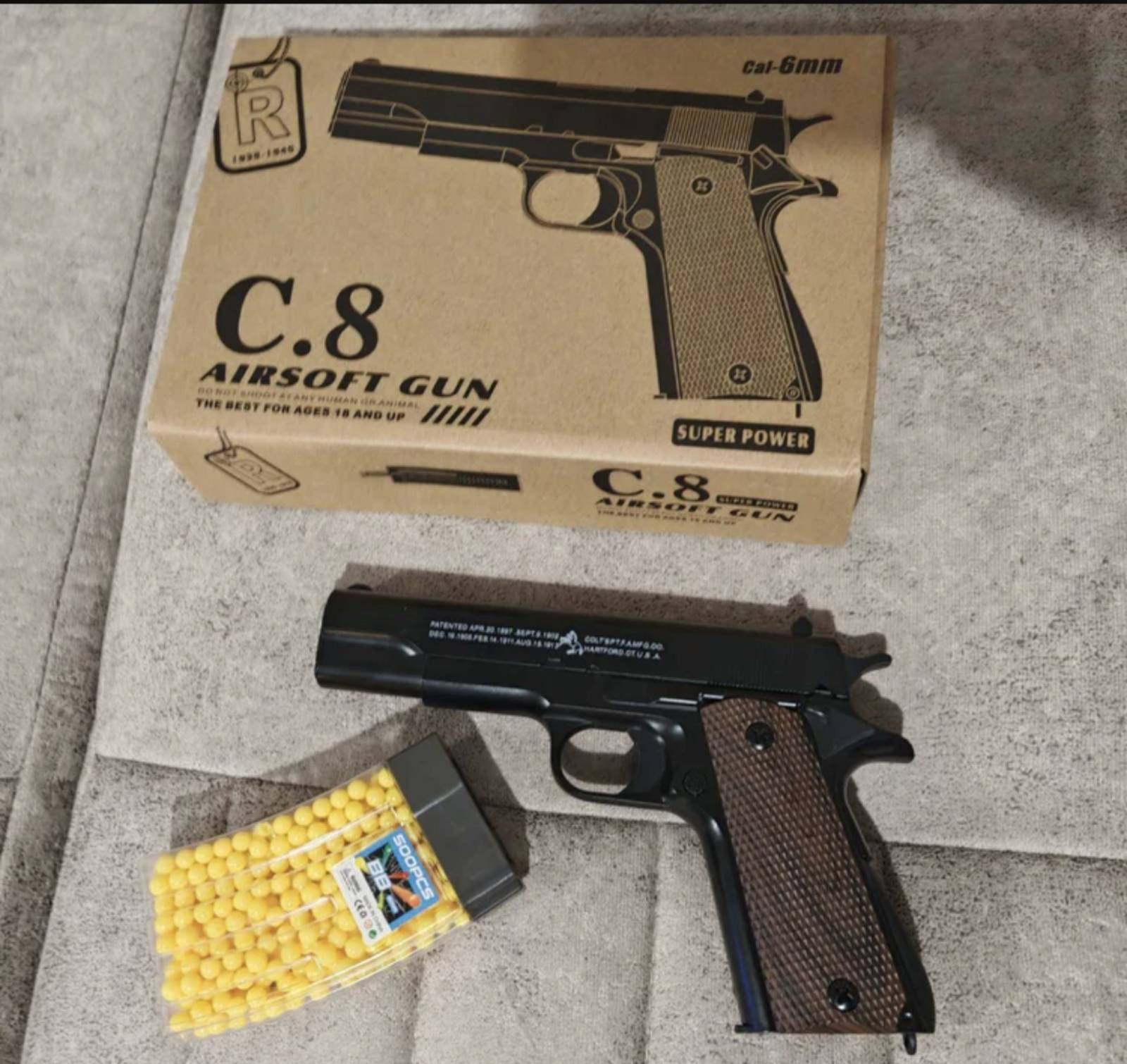C.8 replika za airsoft – realističan dizajn, bezbedna upotreba (18+)